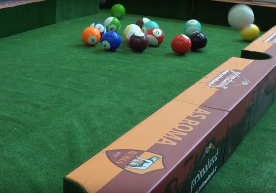 Primaland noleggia il biliardo umano da giocare con palloni e con il controllo elettronico del punteggio